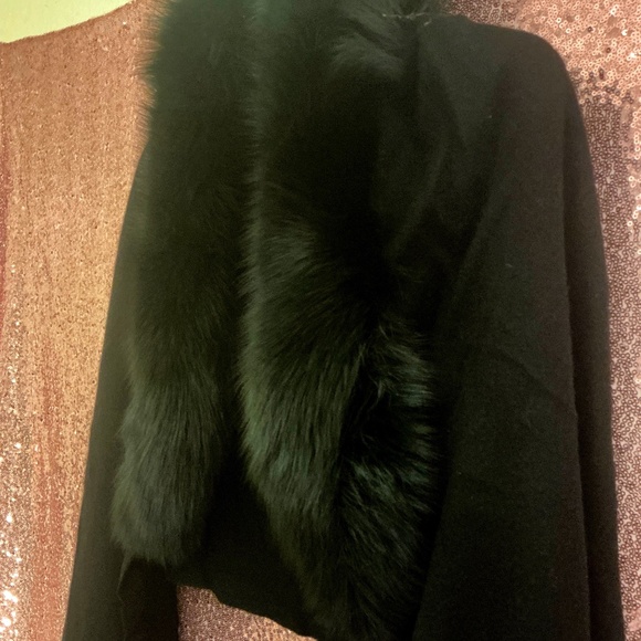 Fox Fur & Wool Shawl - Picture 1 of 6